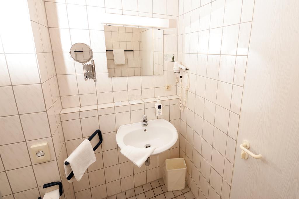 Wohlfuehlhotel Der Jaegerhof Willebadessen エクステリア 写真